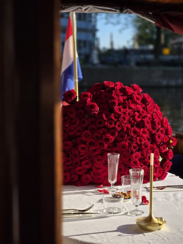 ritz private saloonboat roses romantic boat tour